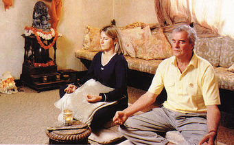 La medicina ayurvédica recomienda un programa de meditación, paseos, masajes, dieta y baños de vapor con hierbas.