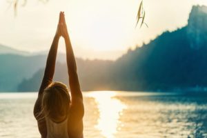 5 posruras de yoga fáciles 3